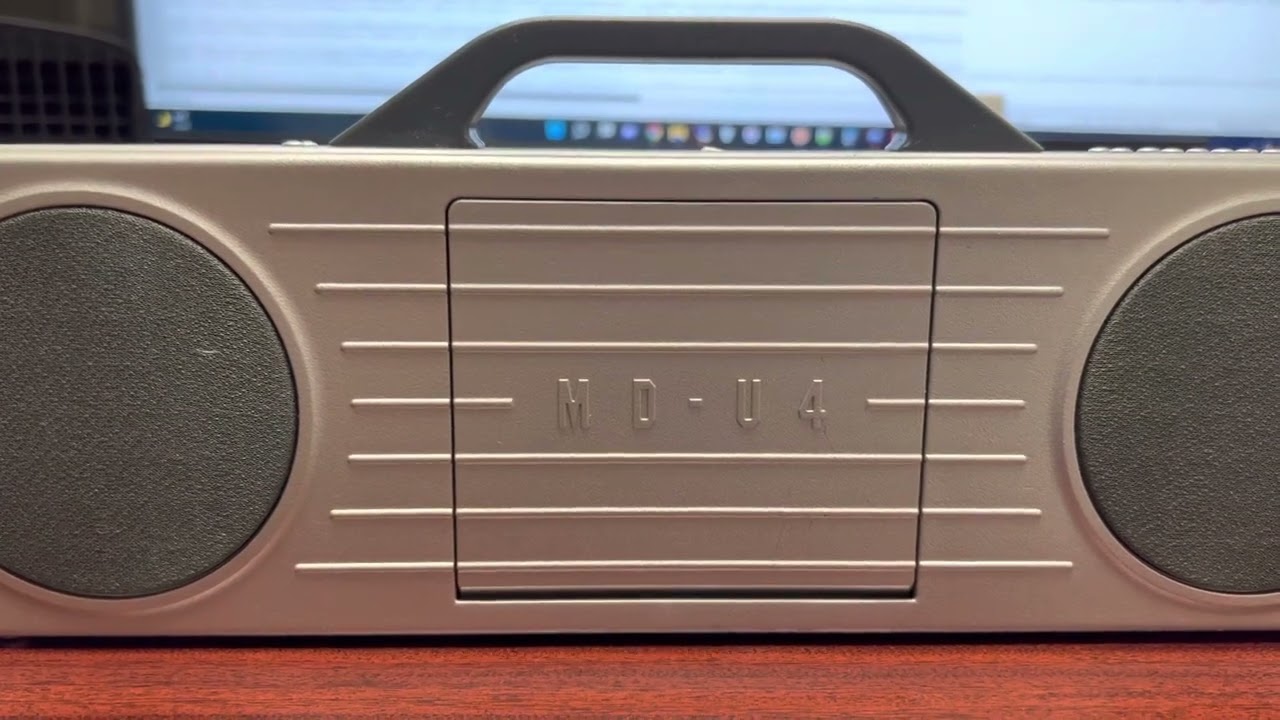 Sanyo MD-U4 MiniDisc Boombox - YouTube