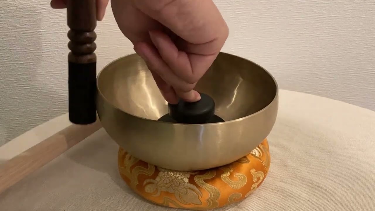 ヒーリングシンギングボウル 01[18cm Key:D] / Healing singing bowl