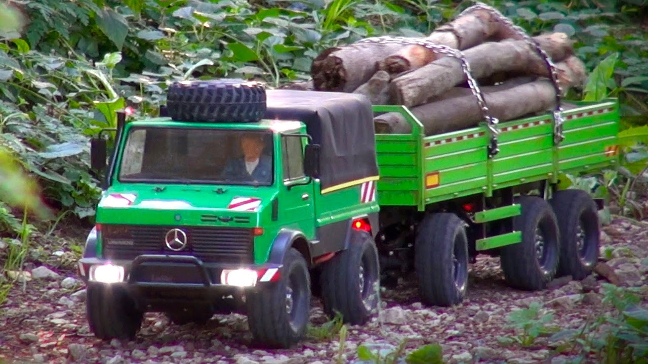 Tamiya CC-01 Unimog 425 on a Transport Mission with Trailer - YouTube