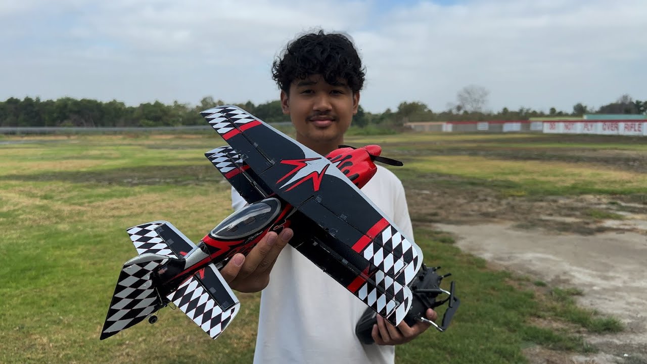 P3 REVOLUTION - THE BEST E-FLITE UMX MADE EVEN BETTER! - YouTube