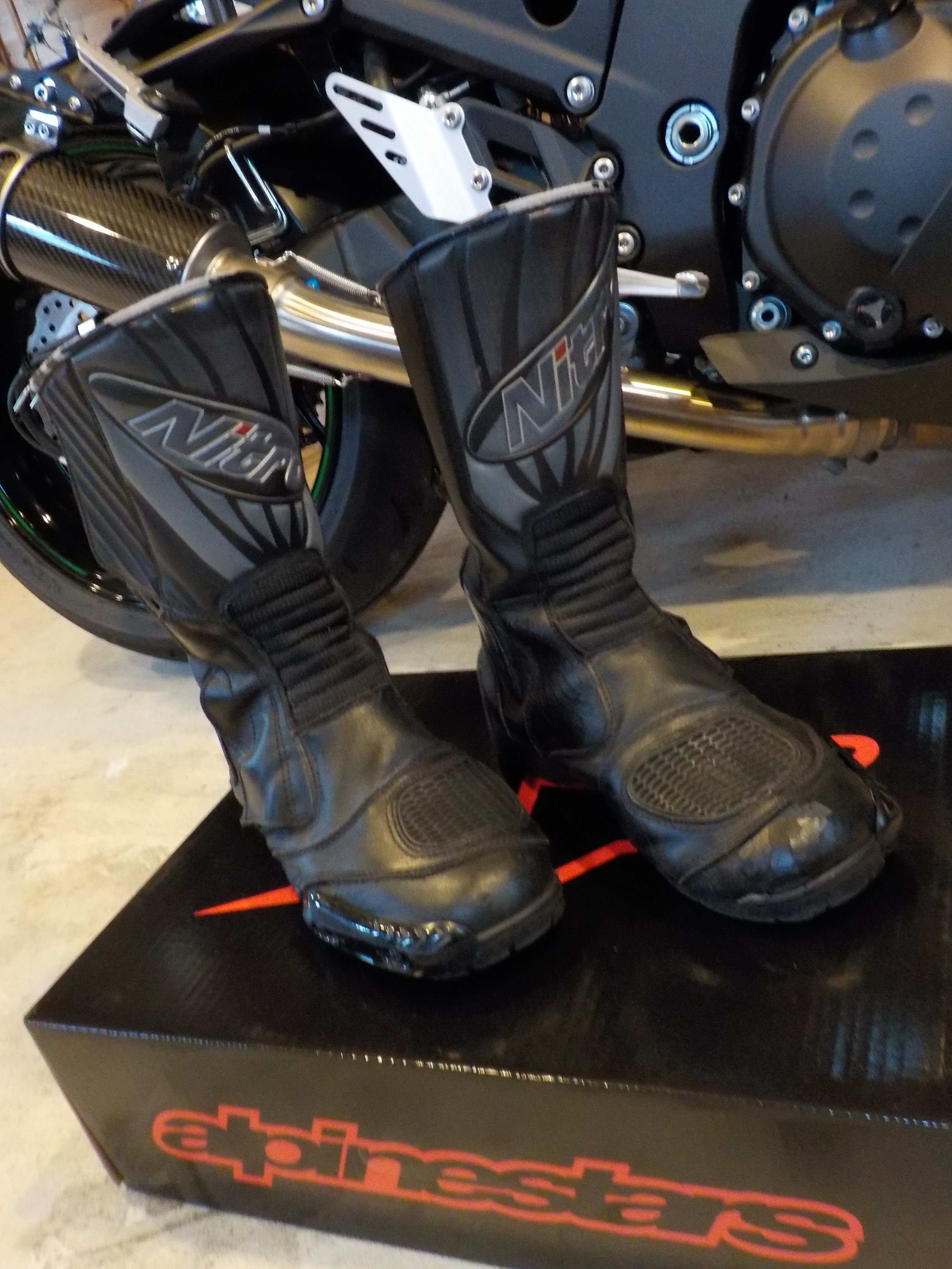 ZX14R愛用ブーツにお別れ【アルパインスターズSMX-S新調】 | 二風庵