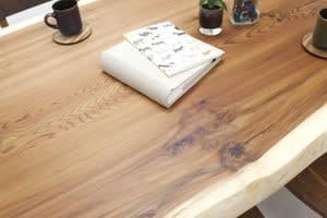 無垢一枚板作品紹介】杉一枚板ダイニングテーブル | 近藤工芸BLOG