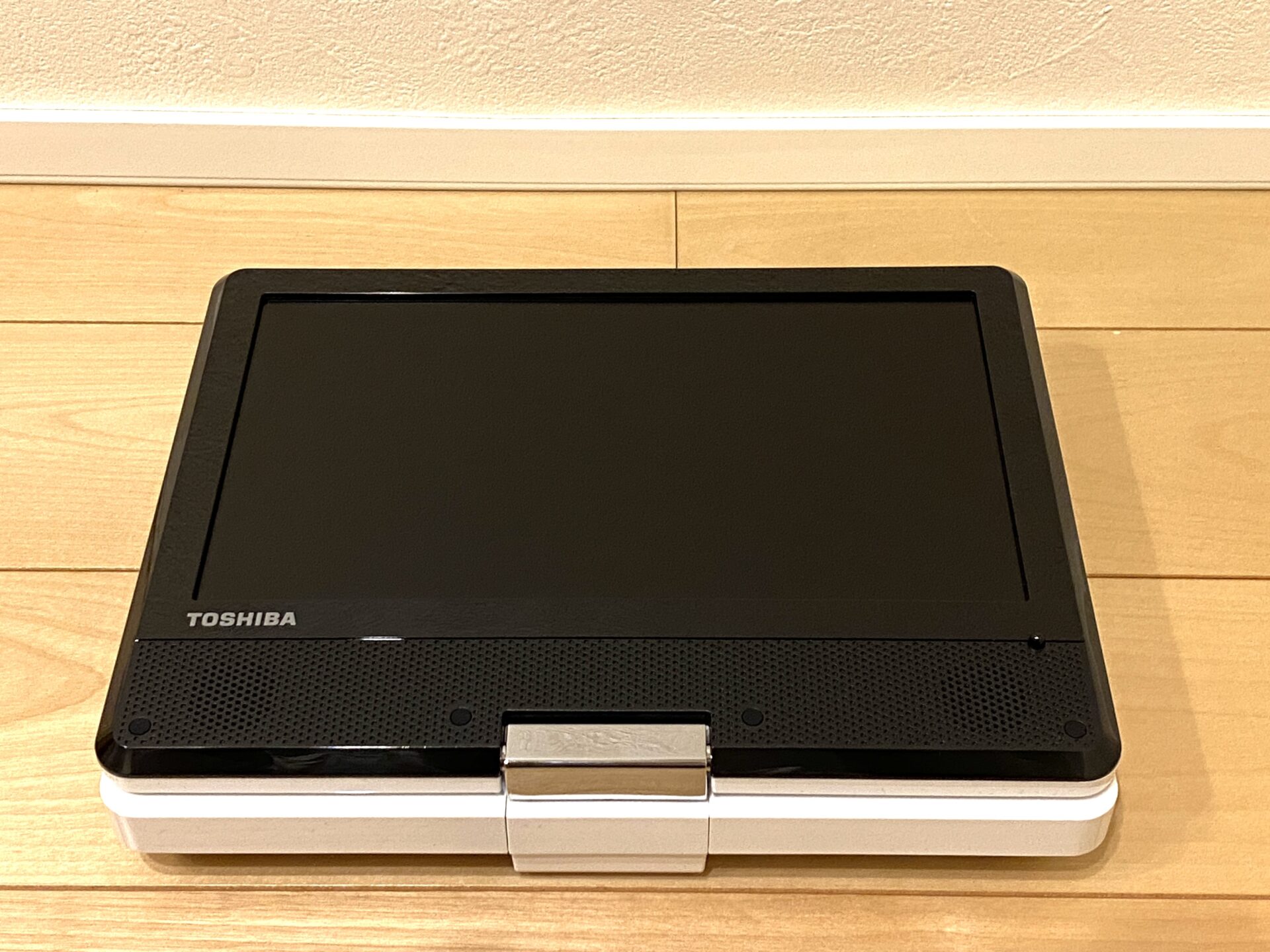 TOSHIBA REGZA SD-P910S レビュー】東芝のポータブルDVDプレーヤーは