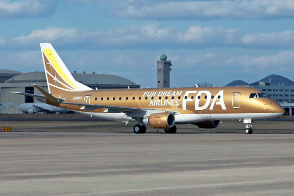 航空機・ヘリコプター FDA ERJ-175 JA09FJ Gold Fuji Dream Airlines
