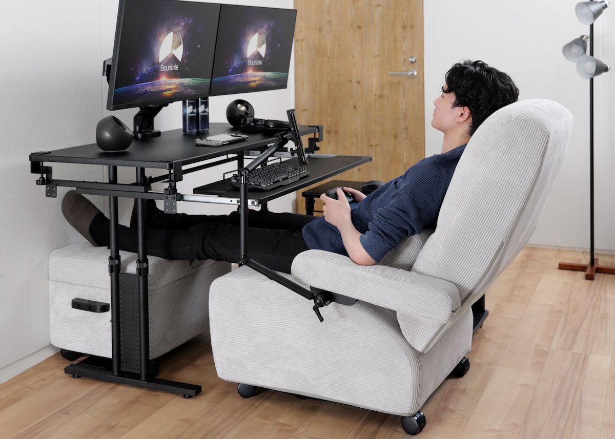 Bauhutteの堕落シリーズ最新作にして究極系！「ゲーミングソファ