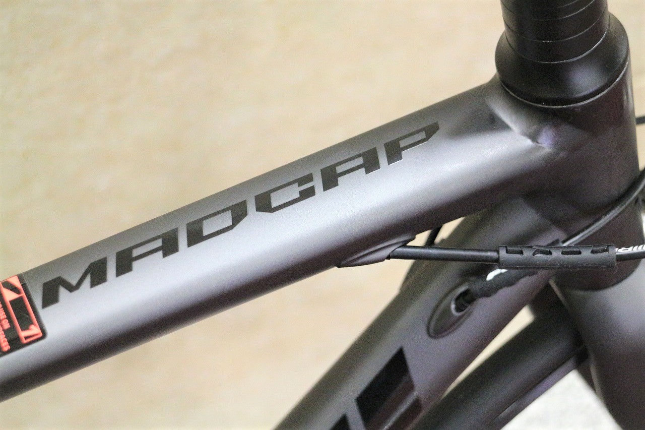 FUJI】スタイリッシュなフラットバーロード「MADCAP」が入荷