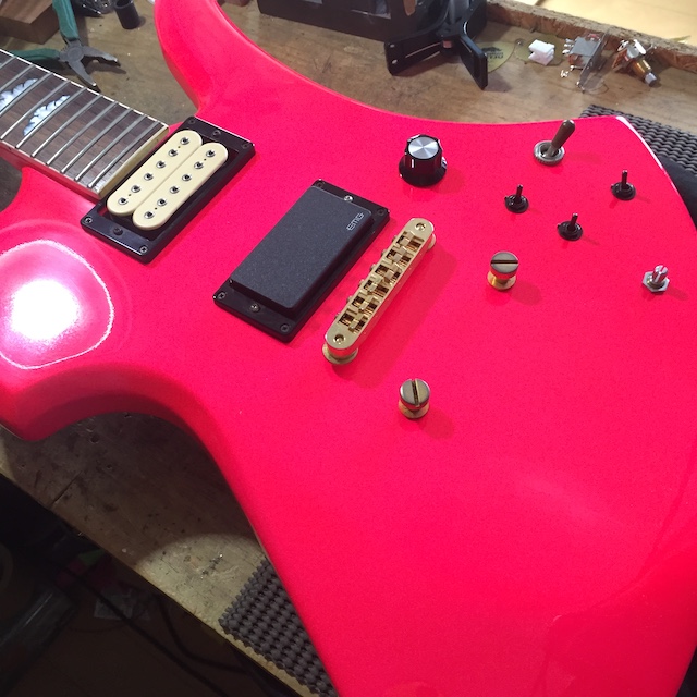 K Garage モッキンバード エレキギター hide ピンク mg 2025年最新】k