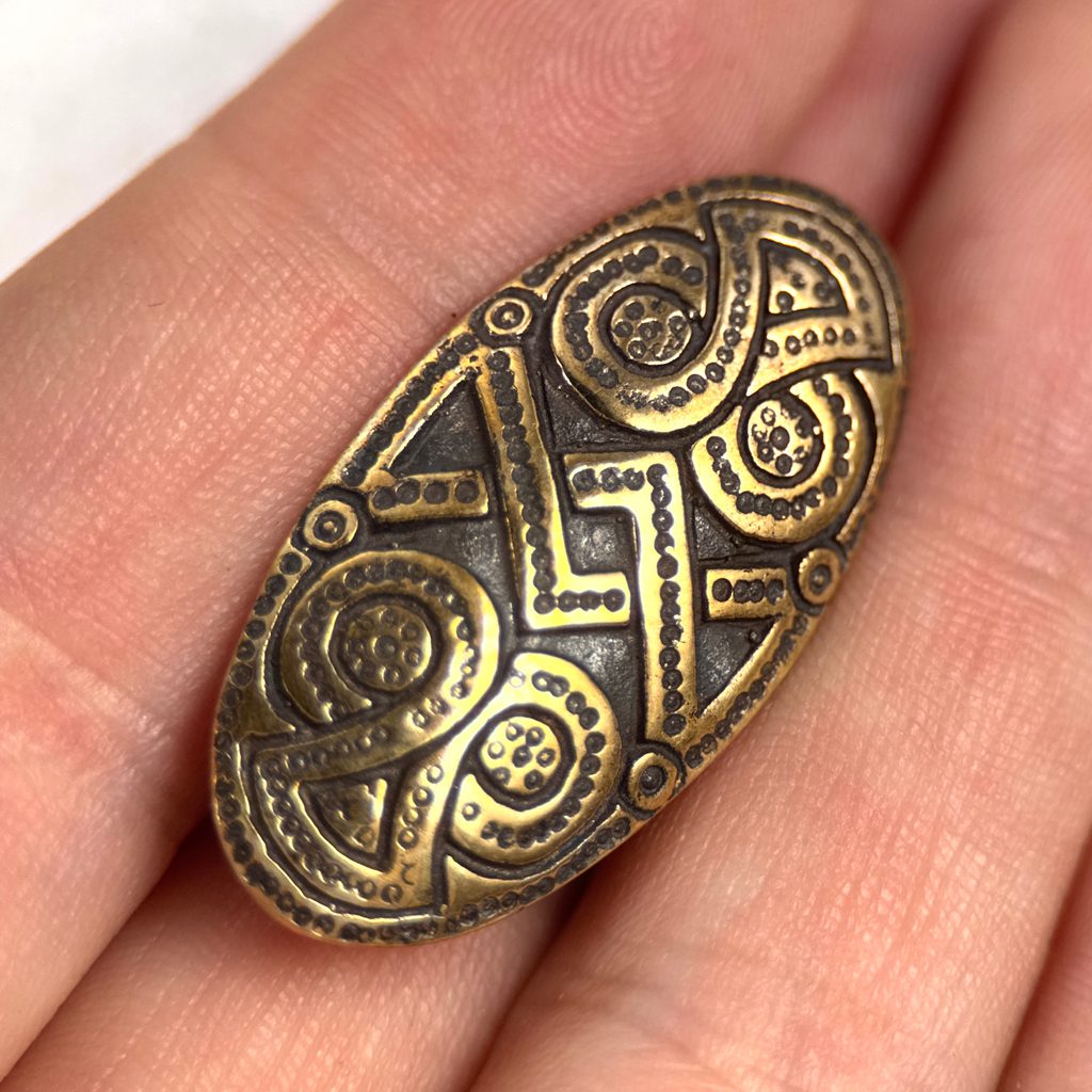 Oval Viking Brooch, bronze Wulflund