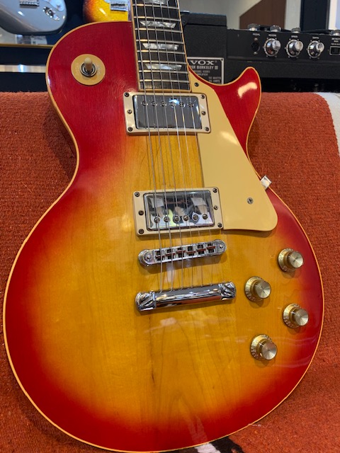 Finest Guitars ヴィンテージ通信】70sレスポール三本入荷