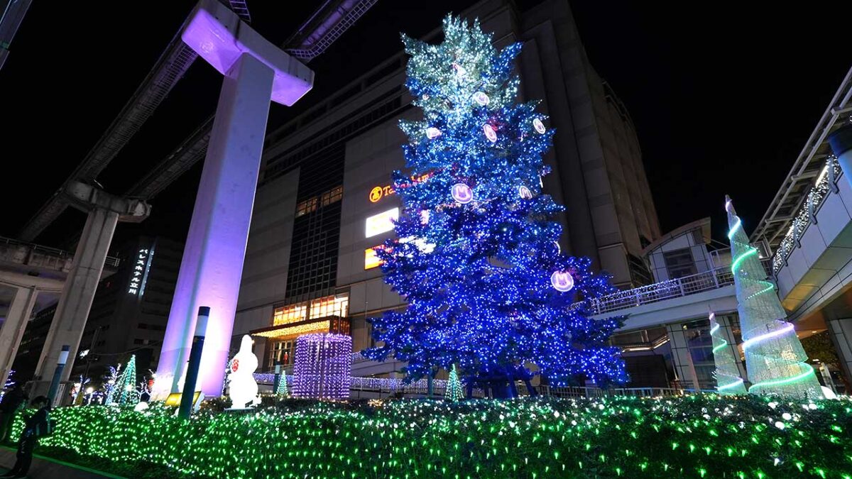 立川フォト】クリスマスツリーやイルミネーションに彩られたサンサン