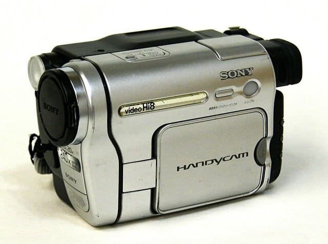 Used]SONY SONY CCD-TRV126 video camera recorder (Hi8 video camera