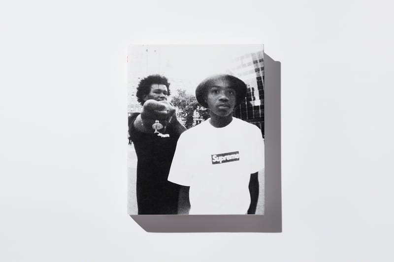 シュプリームがビジュアルブック第2弾をリリース | Hypebeast.JP