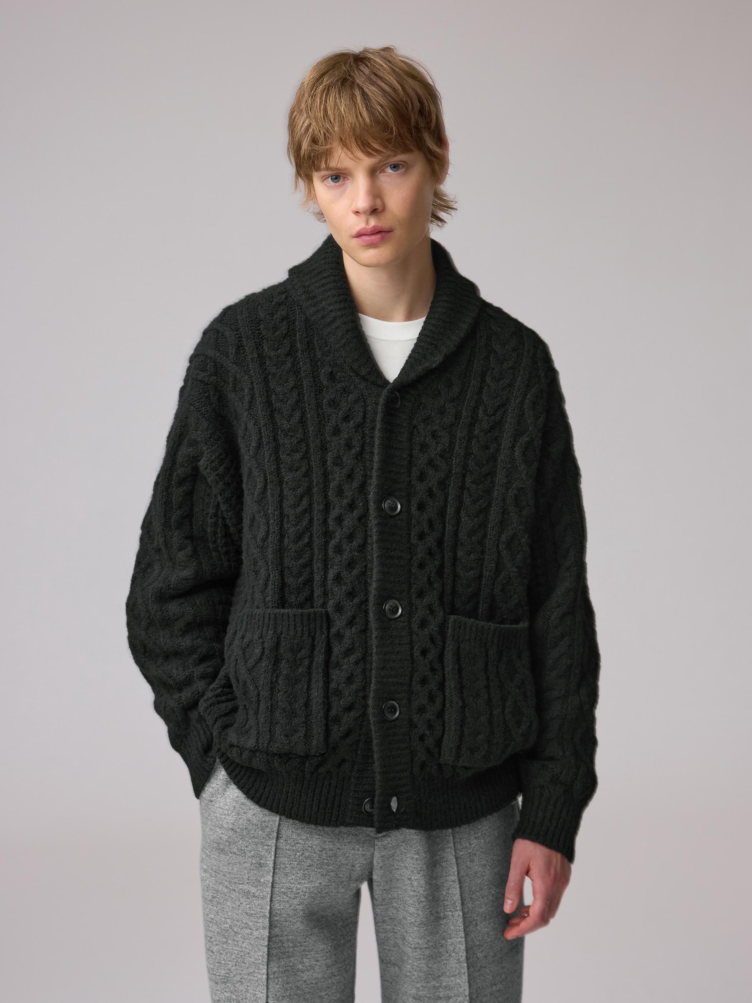 GU公式 | ケーブルショールカラーカーディガン ENGINEERED GARMENTS