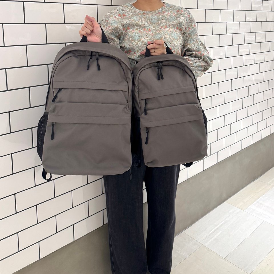 SALE】美品☆AGS 無重力リュックサック グレイカーキ アフタヌーン