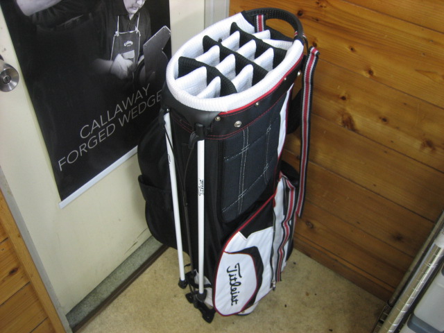 ド*ん様 タイトリストキャディバック スタンド 14分割 Amazon