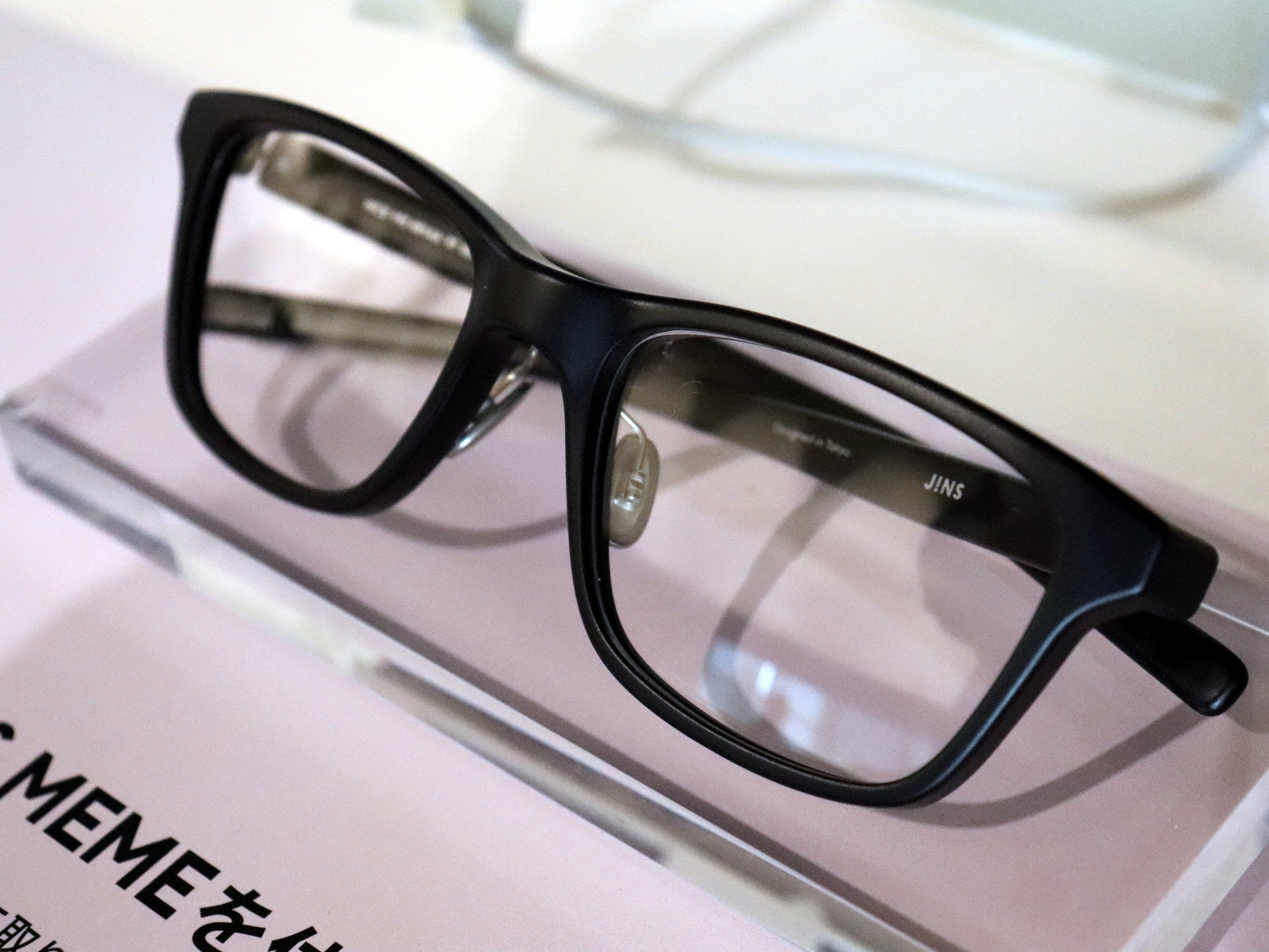 JINS MEME」次世代モデルはセンサーを集約して小型化、着用感と