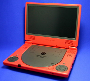 赤い色の…！シャアじゃないのか？」――3倍楽しめるDVDプレーヤー（1/2