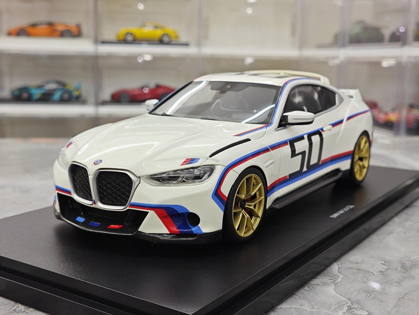 Topspeed 1/18 Le Mans BMW M4 3.0 CSL Resin Car Model - Electric