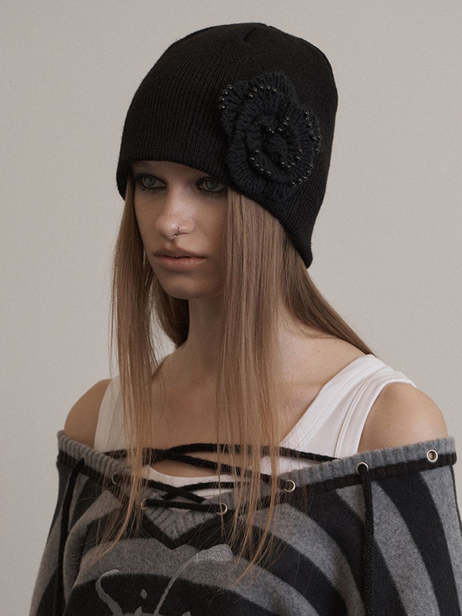 MUSINSA公式 | SETUPEXE PEARL CORSAGE BEANIE / BLACK