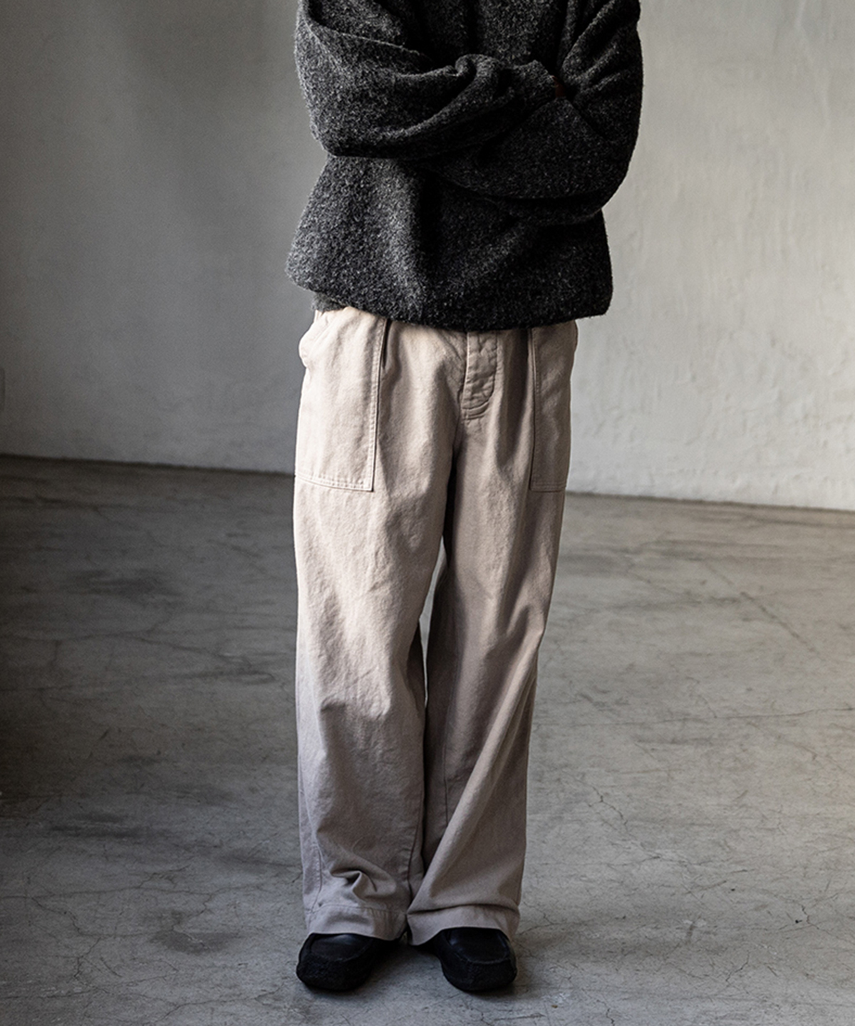 コットンリネン ギャバジン ミリタリートラウザーズ｜nest Robe