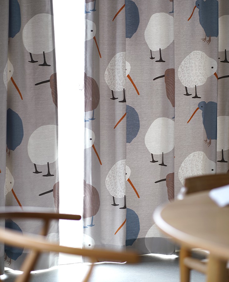 楽天市場】北欧 遮光 カーテン テクテクキーウィ 100×135cm 1枚入DL14