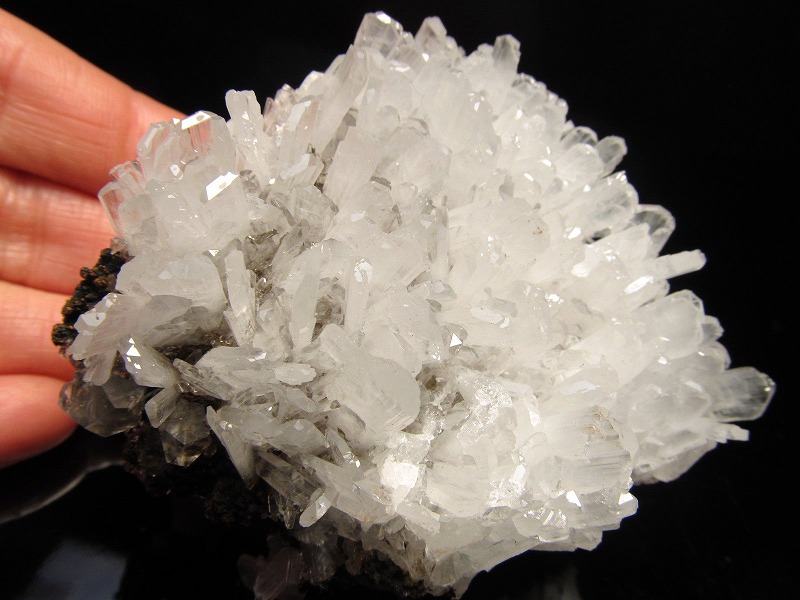 超希少 ヘミモルファイト 異極鉱 クラスター 重さ174g 温和で優しい心