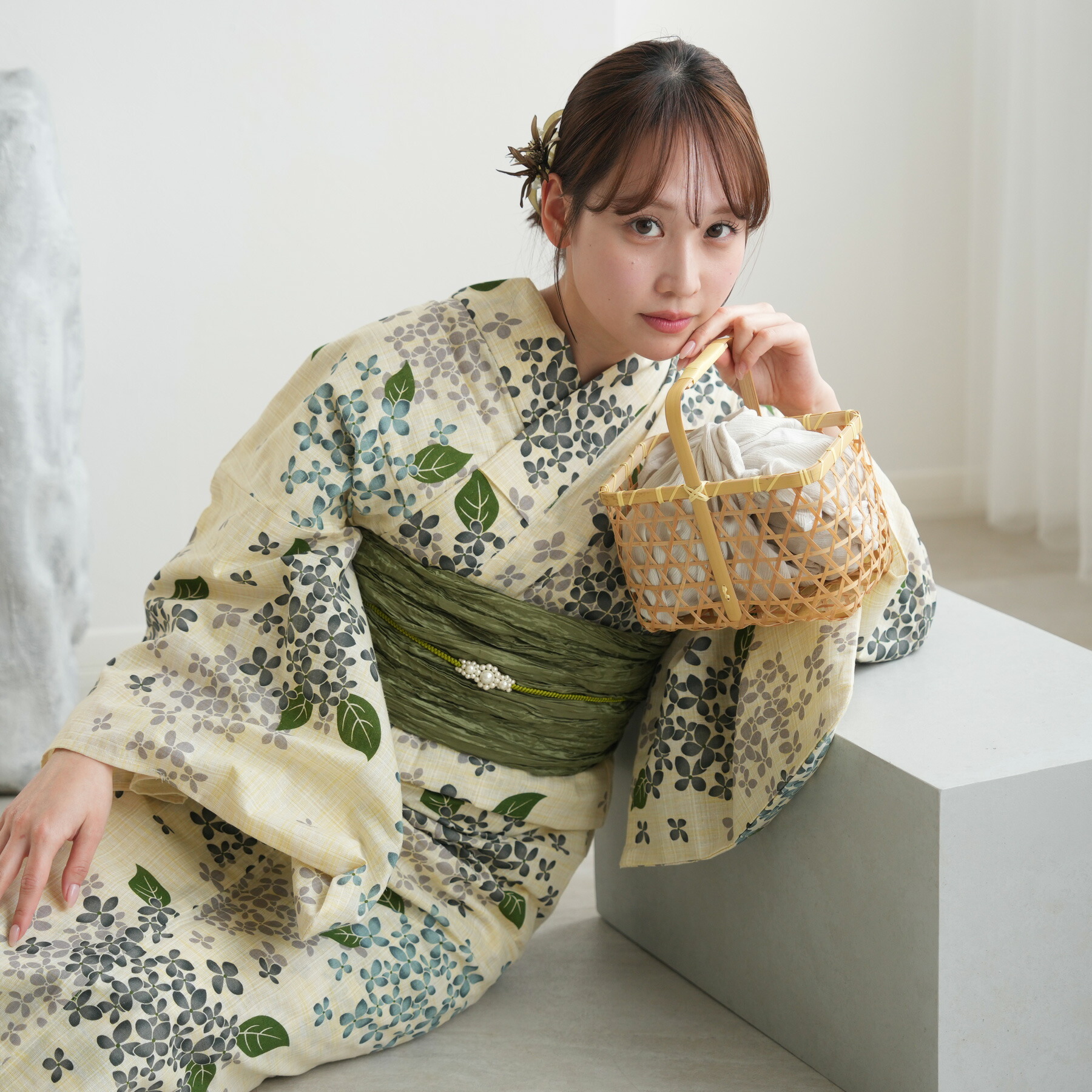 【新品】utatane 花柄 かんたん二部式浴衣セット 浴衣、帯、下駄、➕作り帯 tayu-tafu_202-0475-c