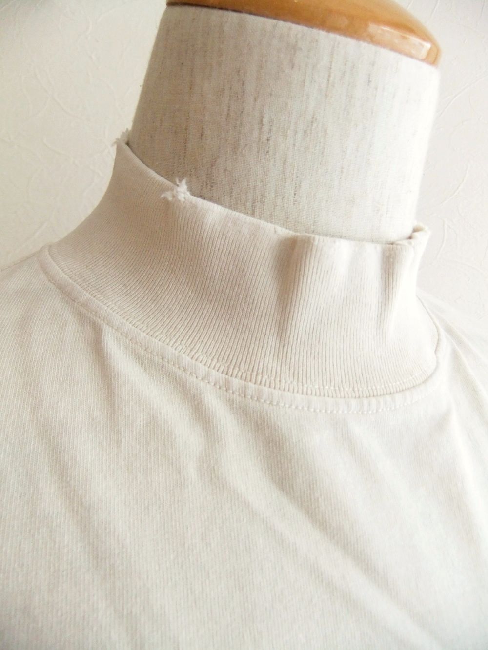 Maison Margiela - MAISON MARGIELA (クリーム) ハイネック コットン T