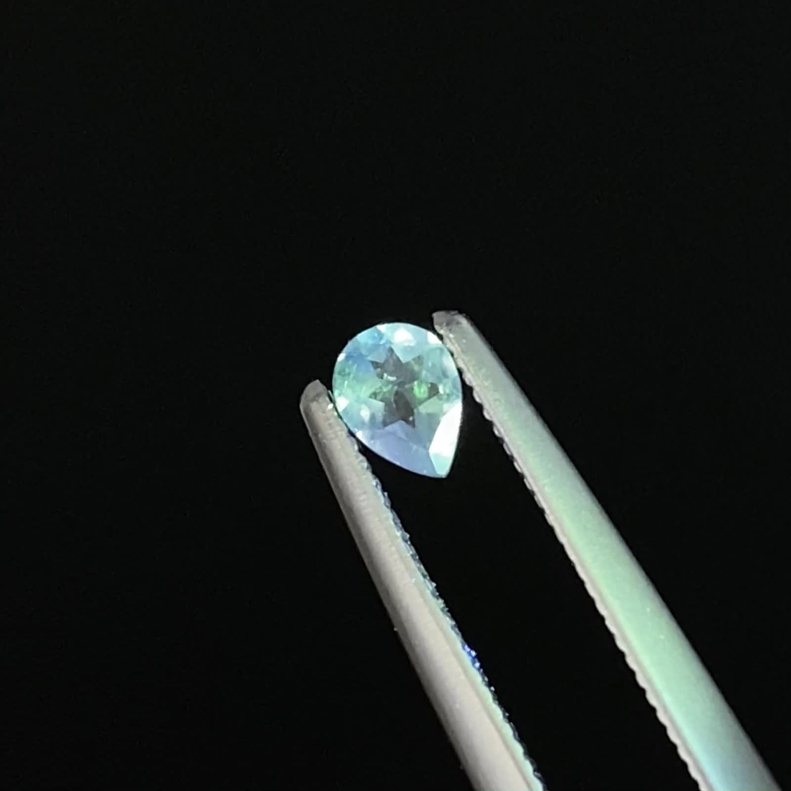 ブルーグリーンコーネルピン(宝石名ブルーグリーン・コーネルピン