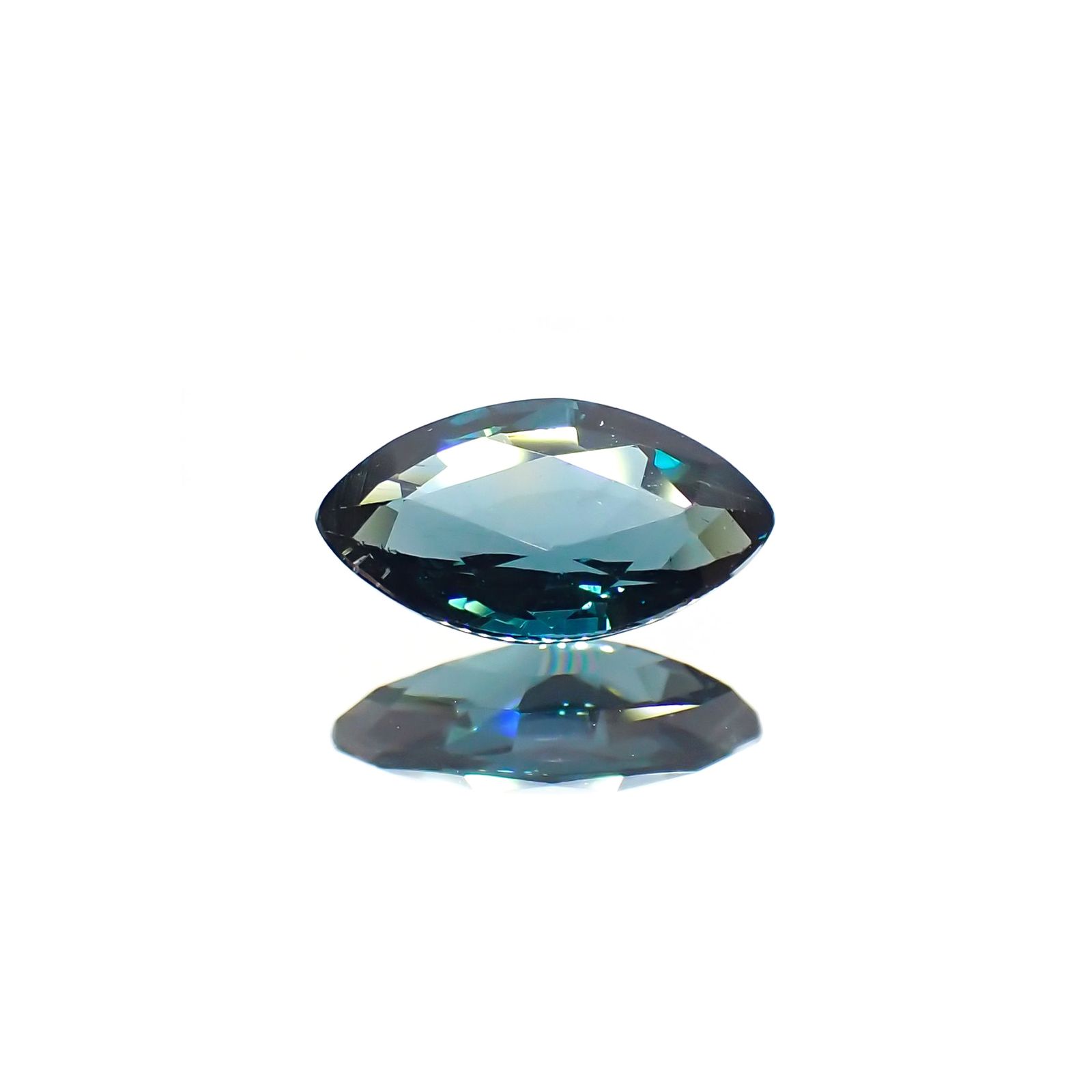 ブルースピネル(宝石名ブルー・スピネル)スリランカ産 1.000ct ソ付(彩