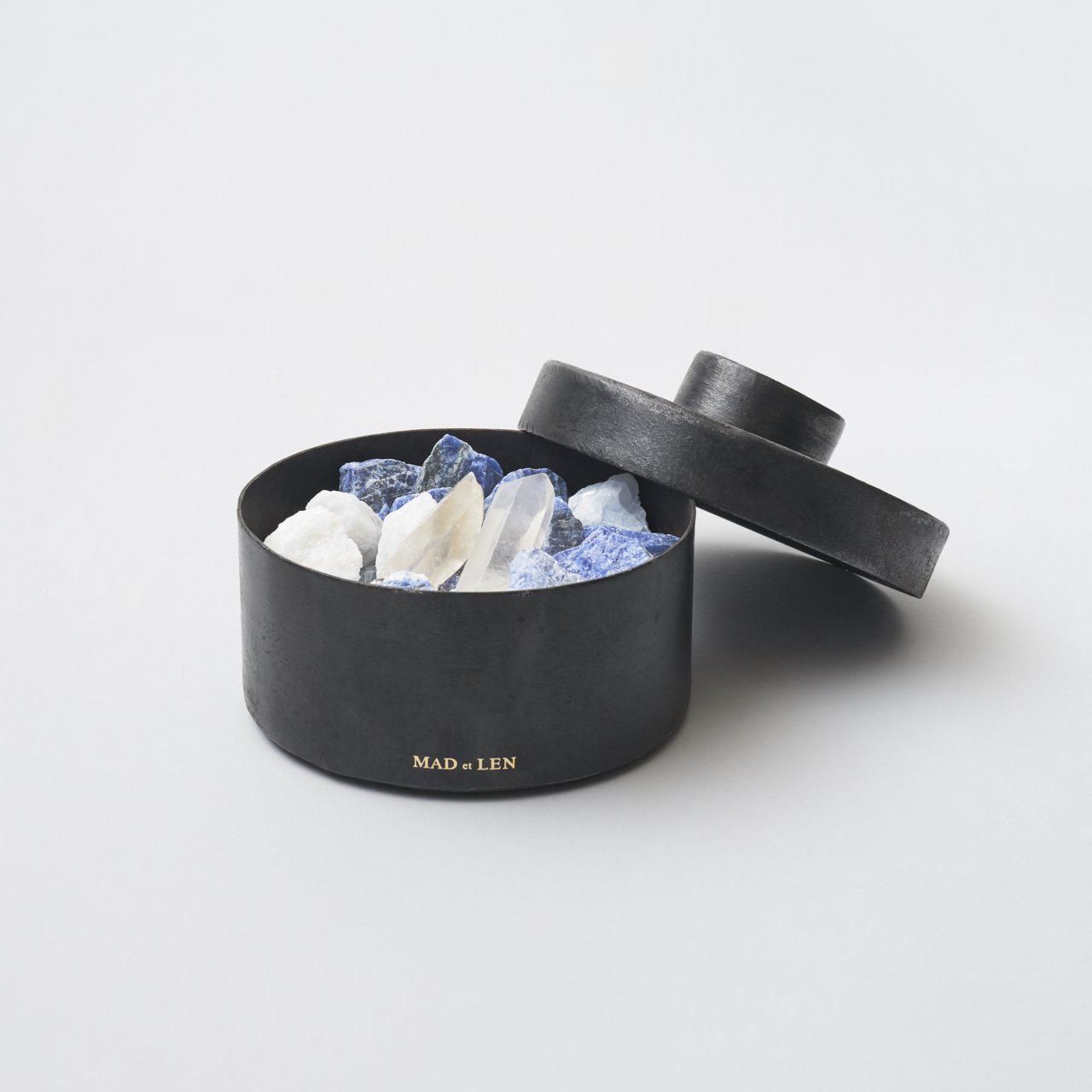 MAD et LEN】TERRE NOIREという香り | ACRMTSM ONLINE STORE