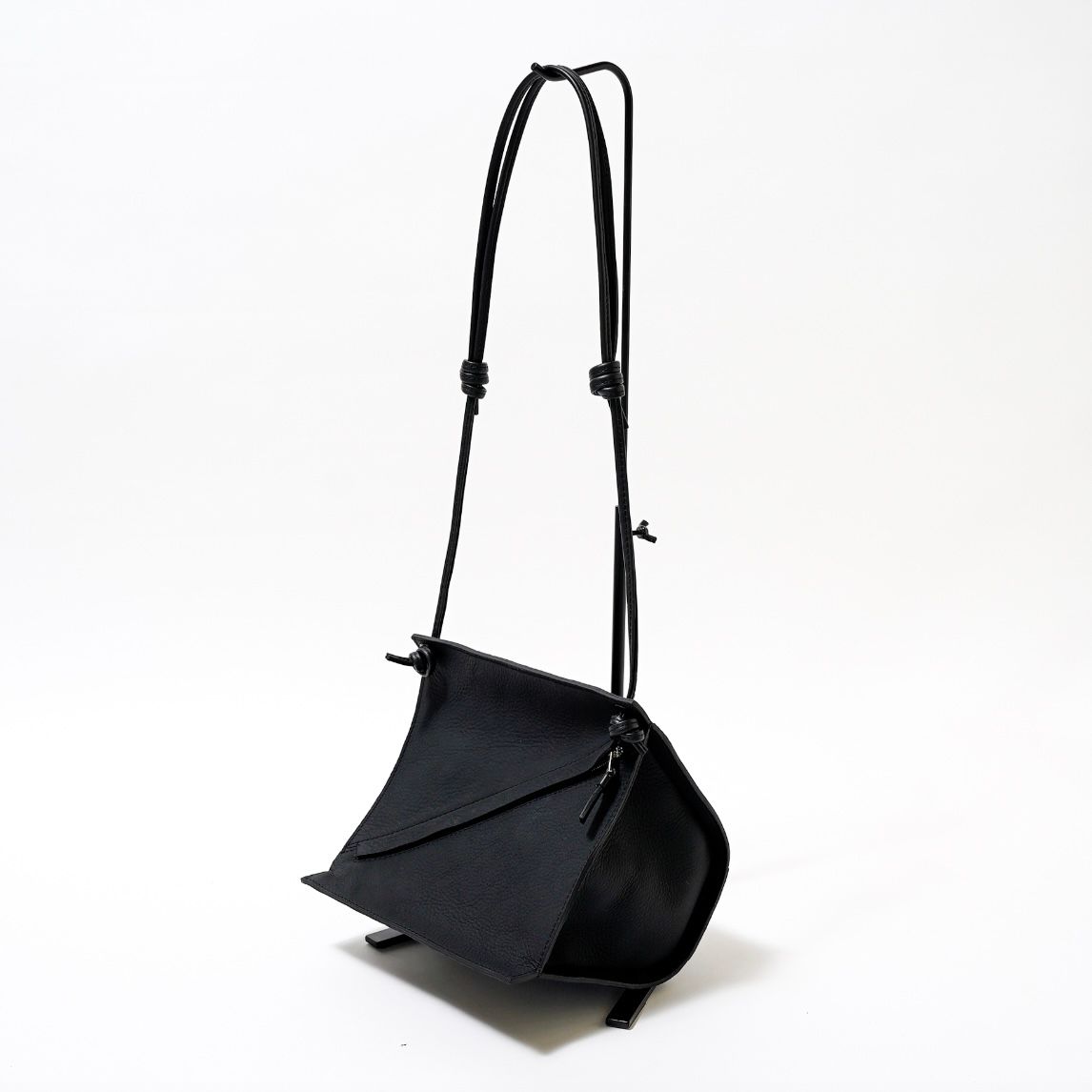 ITTI - 【残り一点】Herrie Box One Handle Pouch(DIPLO SKY