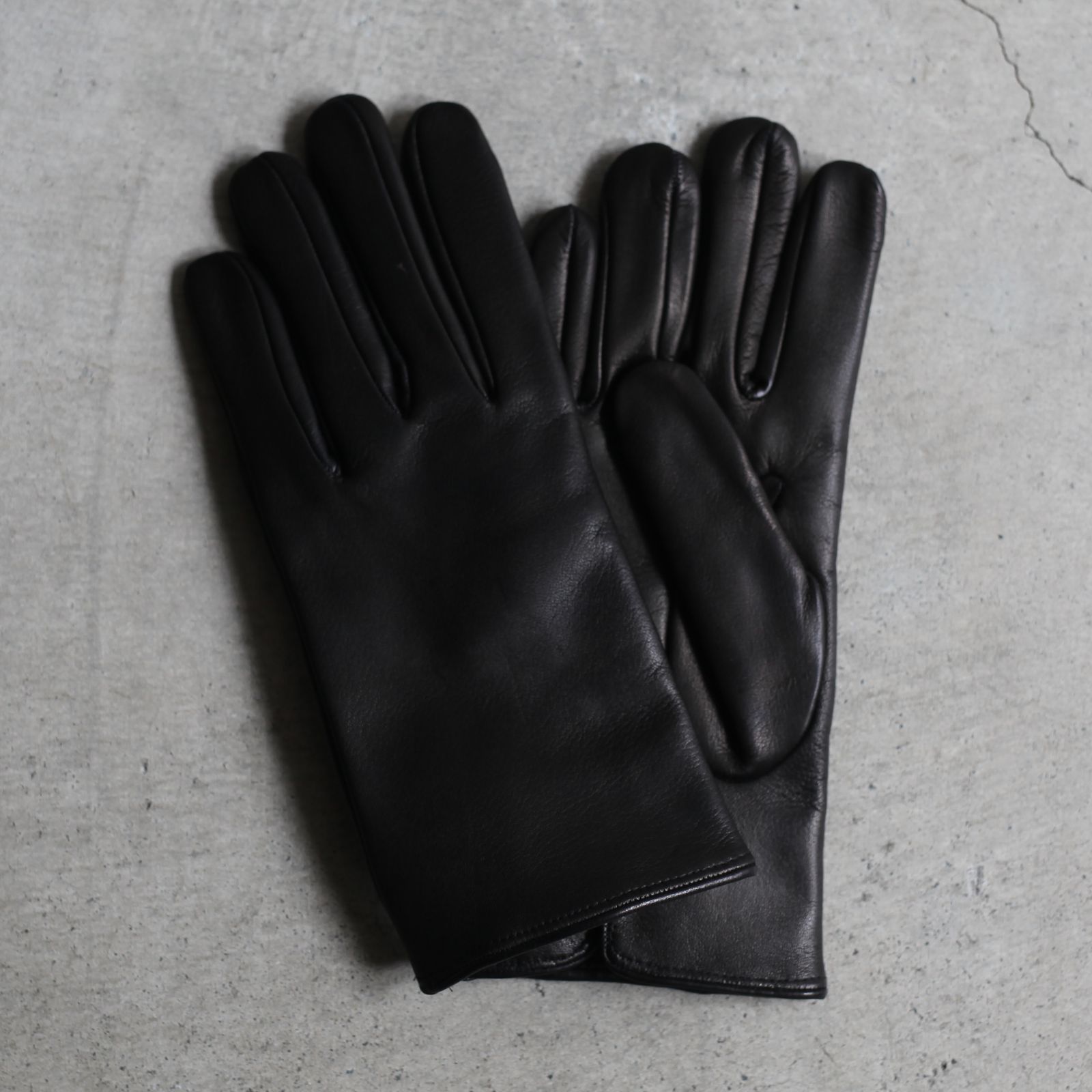 Omar Afridi - 【残りわずか】Curved Gloves(BLACK) | ACRMTSM ONLINE