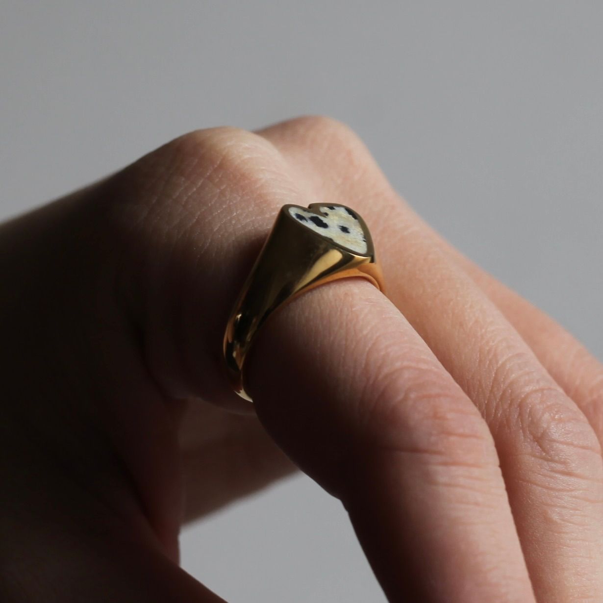 PREEK - 【お取り寄せ注文可能】Rough Heart Dalmatian Stone Ring(MD