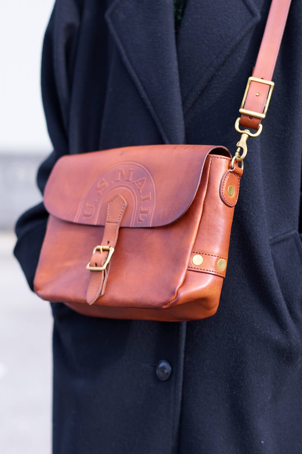 vasco - LEATHER POSTMAN MINI SHOULDER BAG [CAMEL] | ミニショルダー