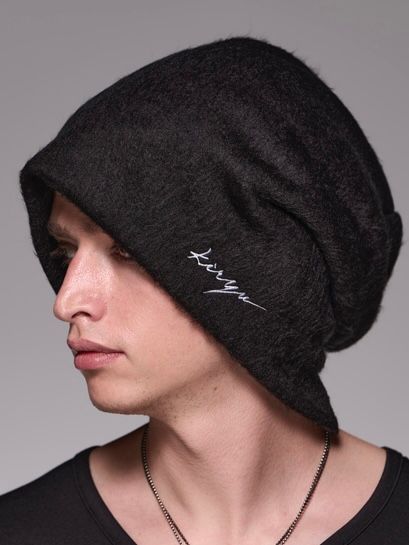 ネットNEWSに世界のイチロー選手が帰国と出国時に着用したニット帽が