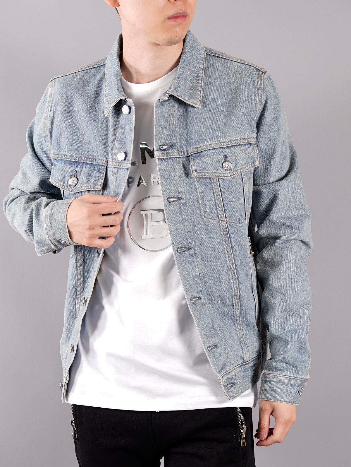 BALMAIN - DENIM JACKET WITH COIN EMBROIDERED BACK / デニム