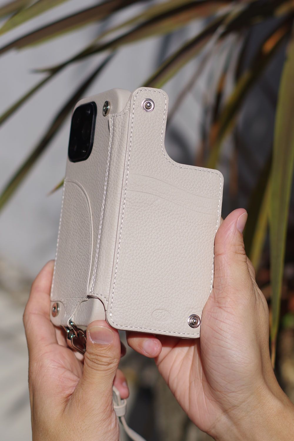 DEMIU - 【iPhone17入荷】BALLON / バロン iPhoneケース ベージュ | gossip