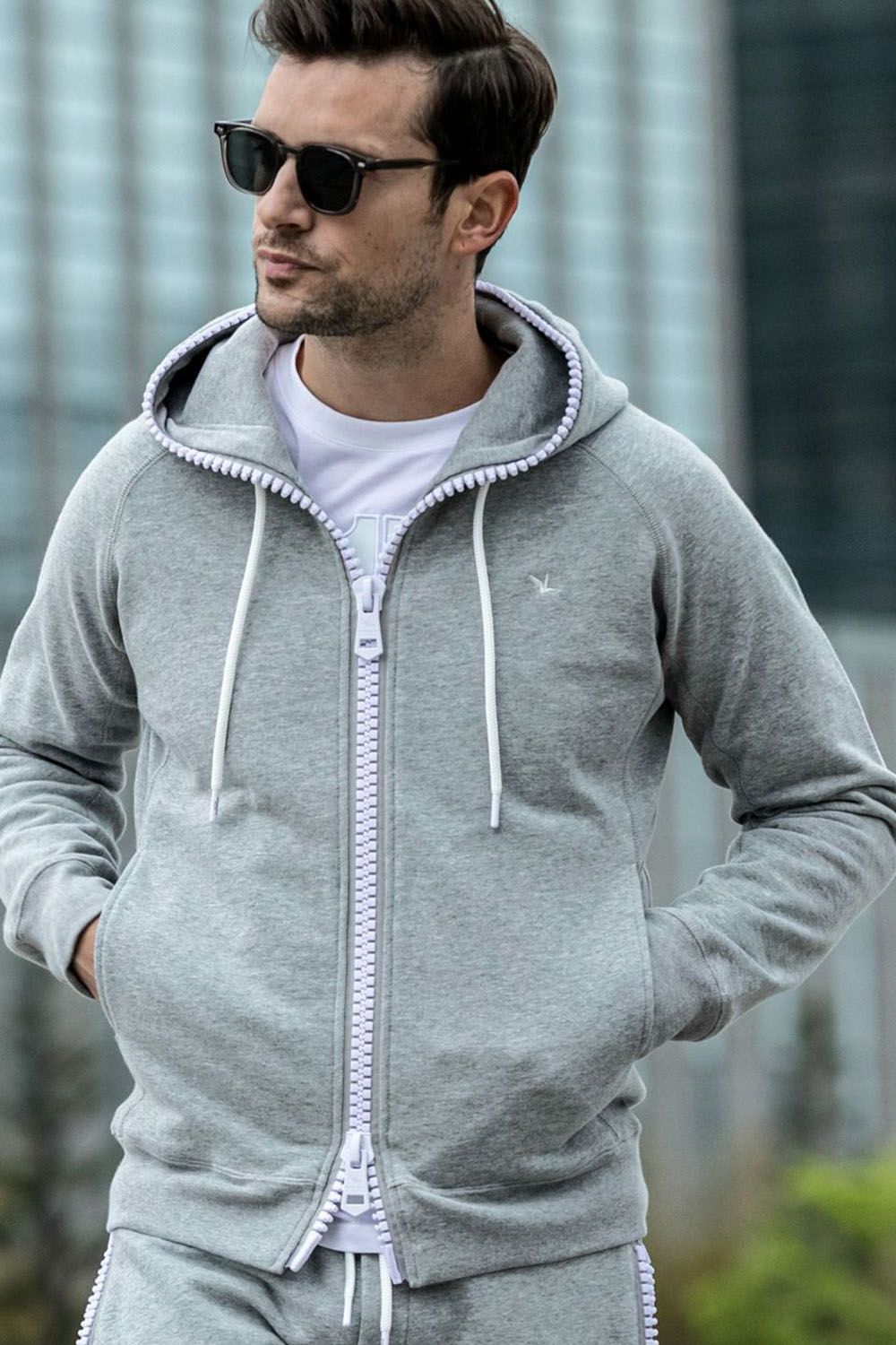 1PIU1UGUALE3 RELAX - BIG ZIP BACK LOGO HOODIE / ビッグジップ