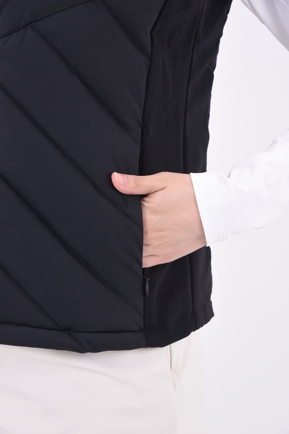 DESCENTE GOLF - 【レディース】 フルジップ ダウンベスト (ブラック