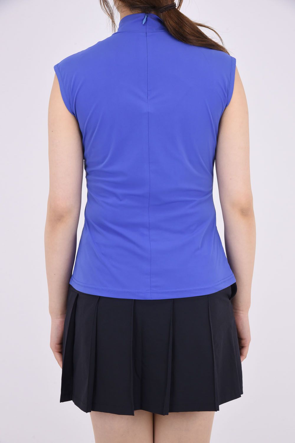 1PIU1UGUALE3 GOLF - 【レディース】 NO SLEEVE MOCK / ブランドロゴ