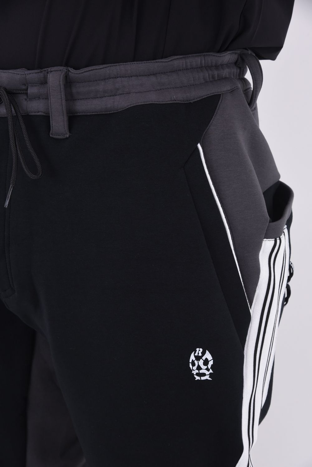 RUSSELUNO - JERSEY PANTS / ロングパンツ (ブラック) | GOSSIP GOLF
