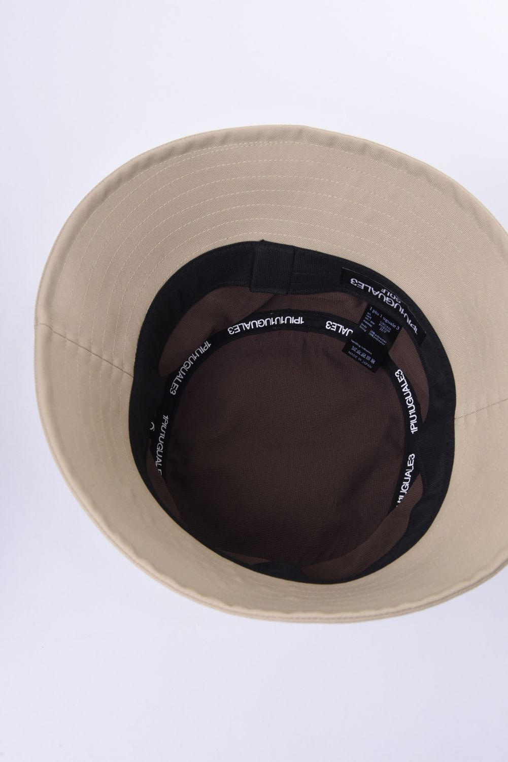 1PIU1UGUALE3 GOLF - BUCKET HAT / 113Gロゴ バケットハット (ベージュ