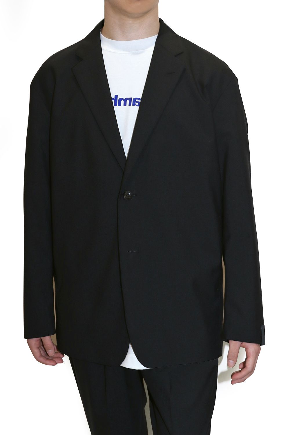 N.HOOLYWOOD、春のシックなセットアップスタイル | 12734 | laid-back