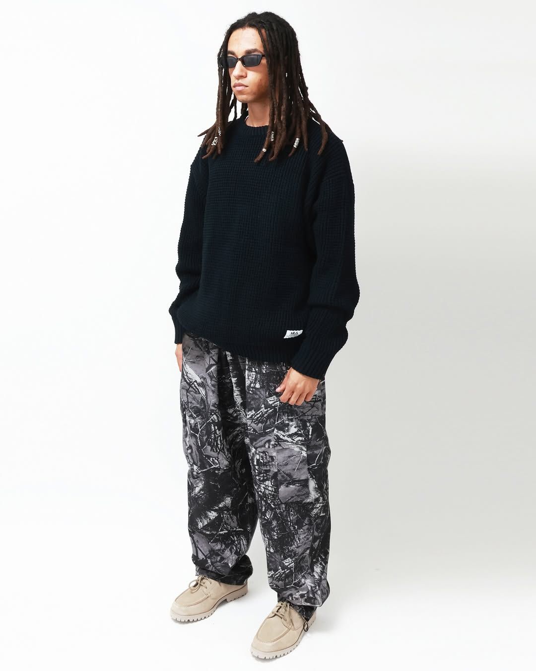 HIDE AND SEEK - Heavy Waffle Knit Sweater (BLACK) / ヘビーワッフル