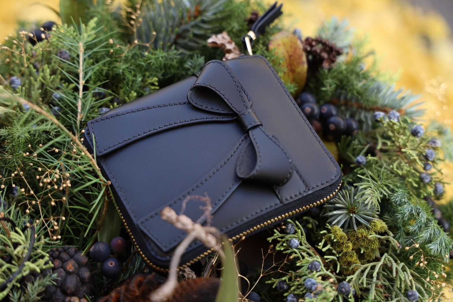 Wallet COMME des GARCONS - コムデギャルソン 財布 Big Bow Full Zip