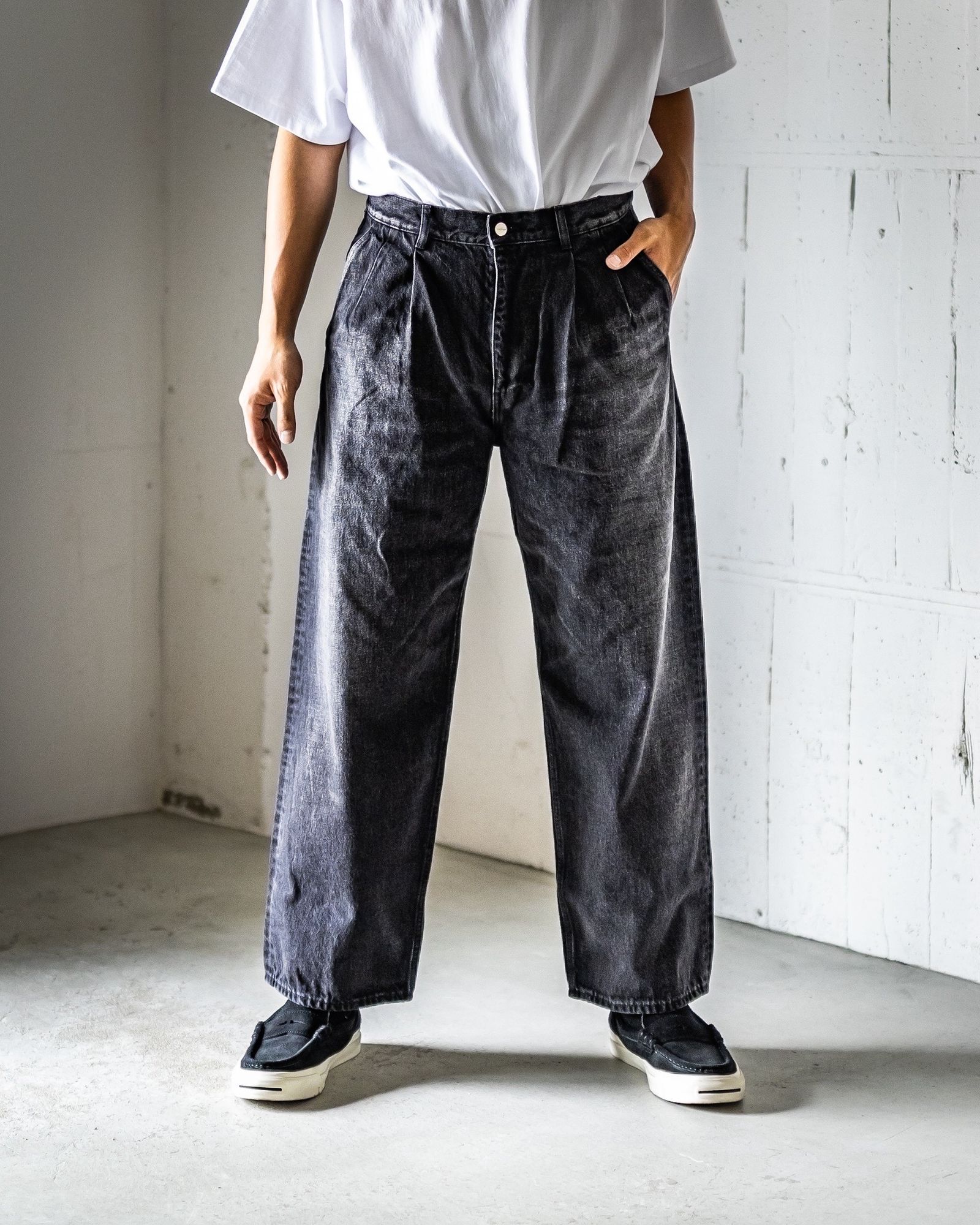 Graphpaper - グラフペーパー Selvage Denim Two Tuck Pants(GU261