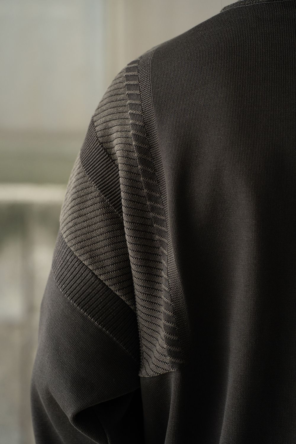 YASHIKI - 【ラスト1点】【25AW】Shimobashira Knit(DARK OLIVE) | Salty