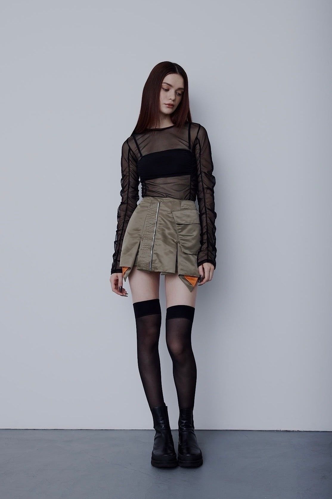 ESIÓ - Nylon MA-1 skirt (カーキ) | Sir online store / サー