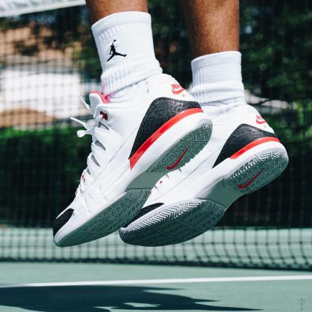 国内9月28日発売予定】 ナイキ ズーム ヴェイパー RF AJ3 ホワイト